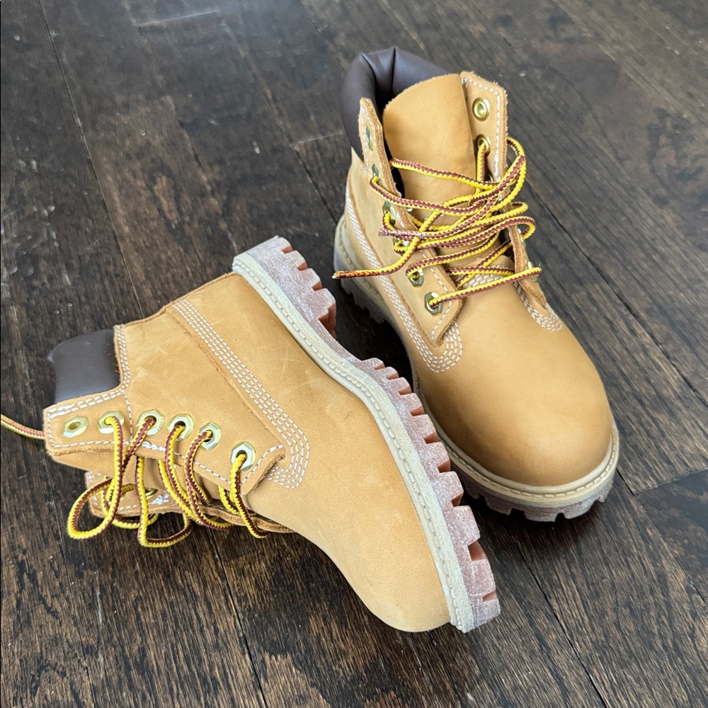 Timberland Tan Kids Boots with Yellow Laces Sz 10